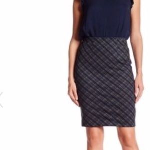 NWOT Amanda & Chelsea Stretchy Plaid Pencil Skirt